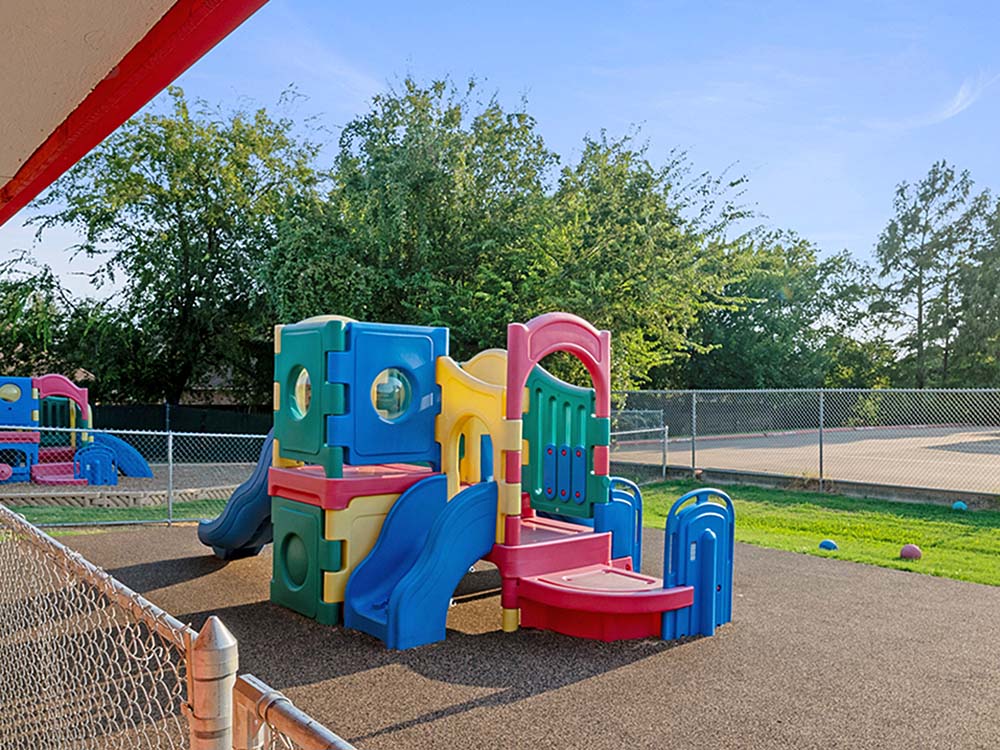 Bedford Harwood KinderCare photo 4