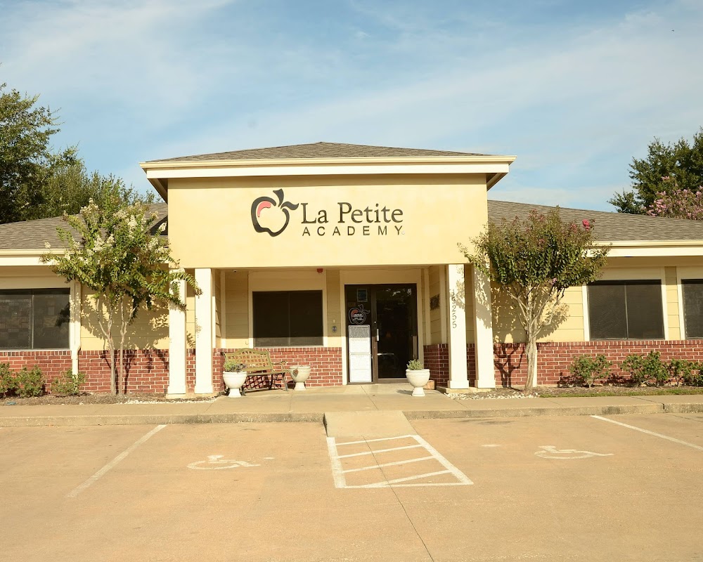 La Petite Academy on Mason Road photo 2