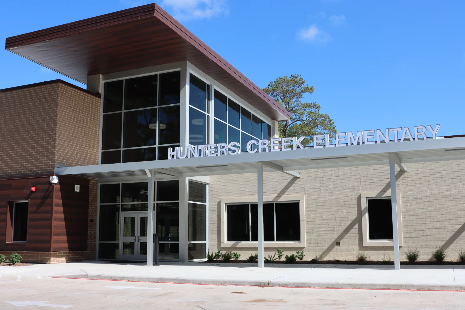 Hunters Creek Elementary School photo 2