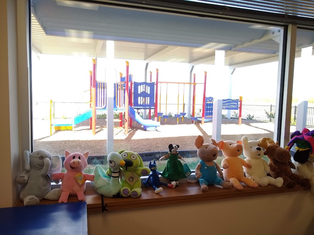 Mott Elementary photo 2