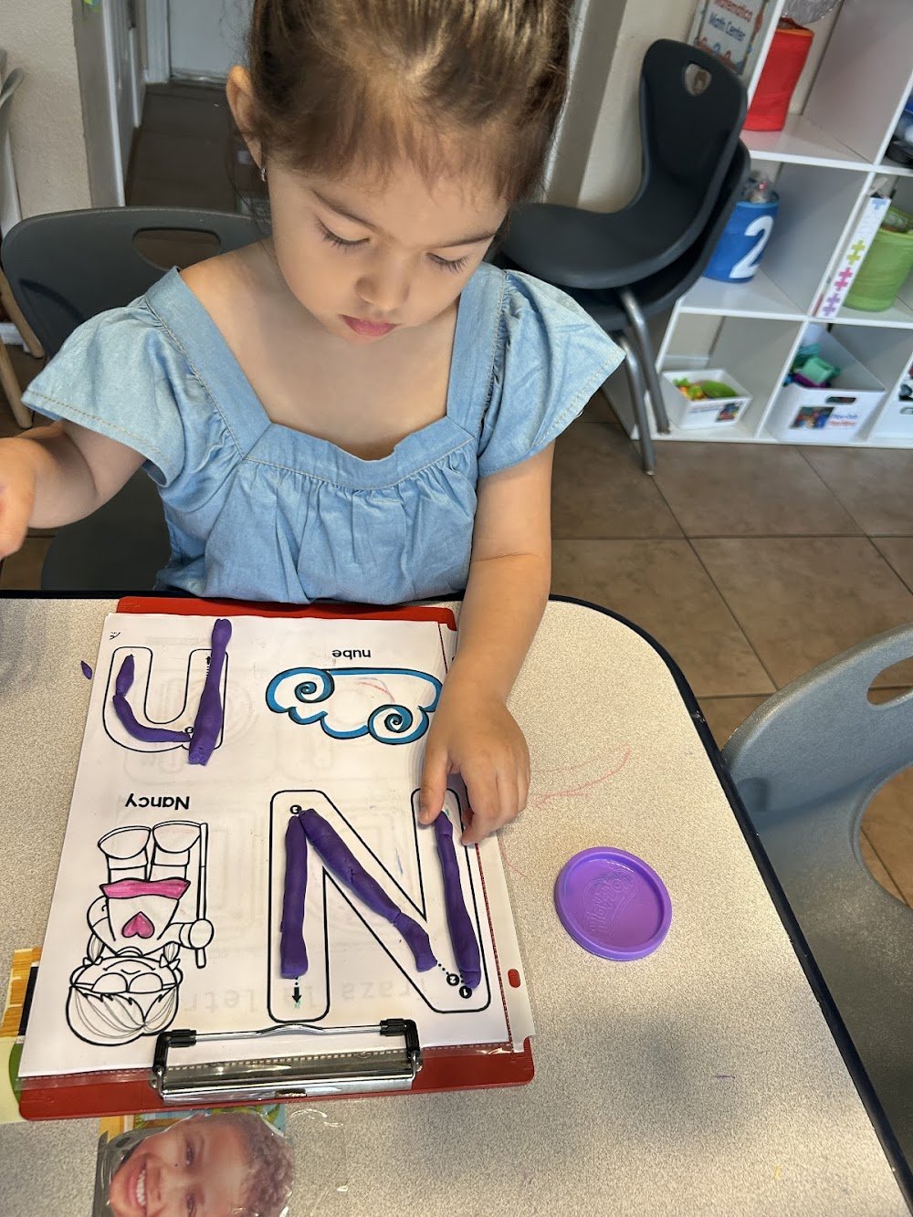 Globo Dorado Spanish Immersion photo 3