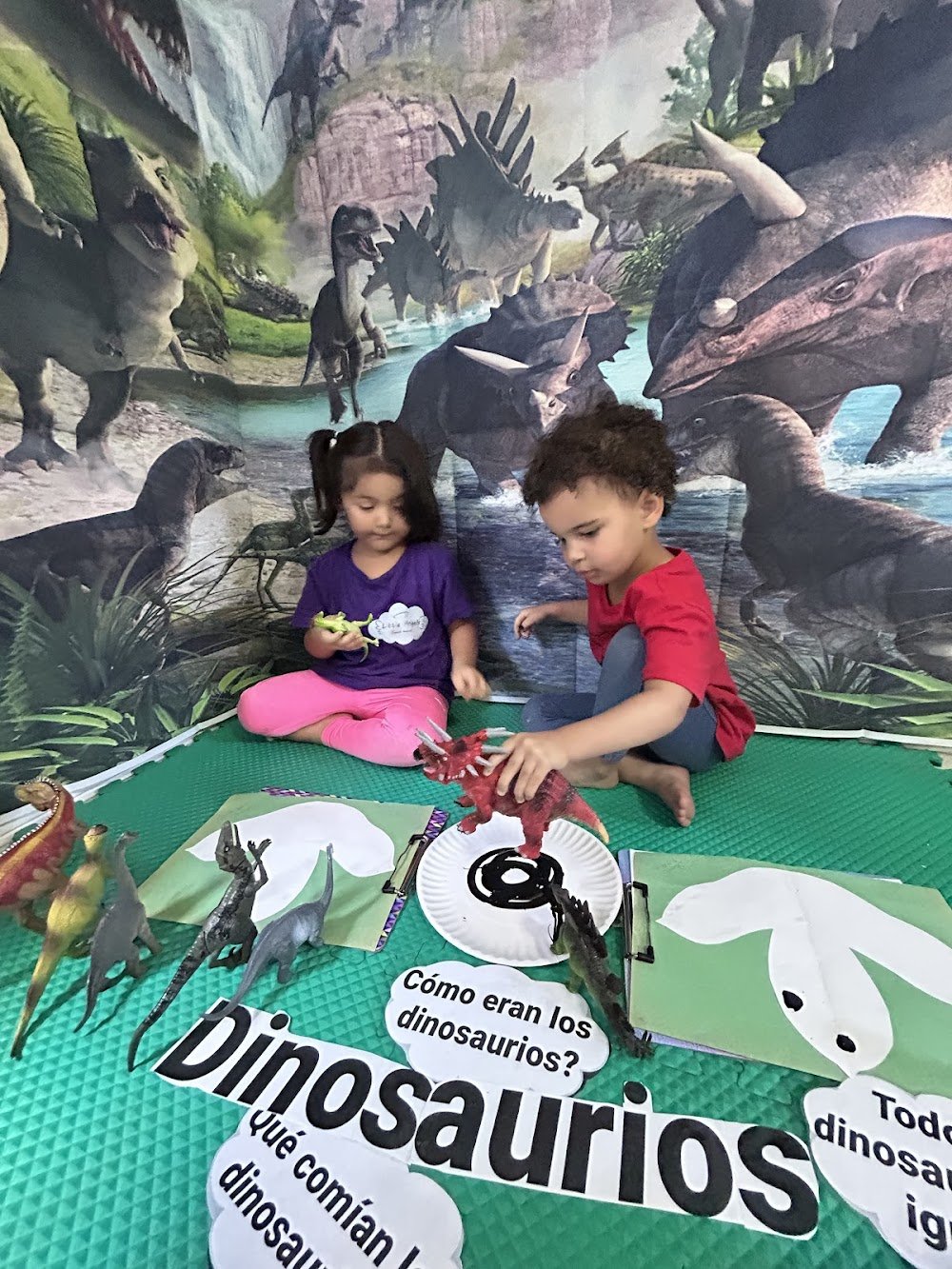 Globo Dorado Spanish Immersion photo 5