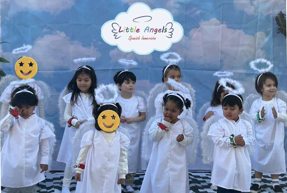 Globo Dorado Spanish Immersion