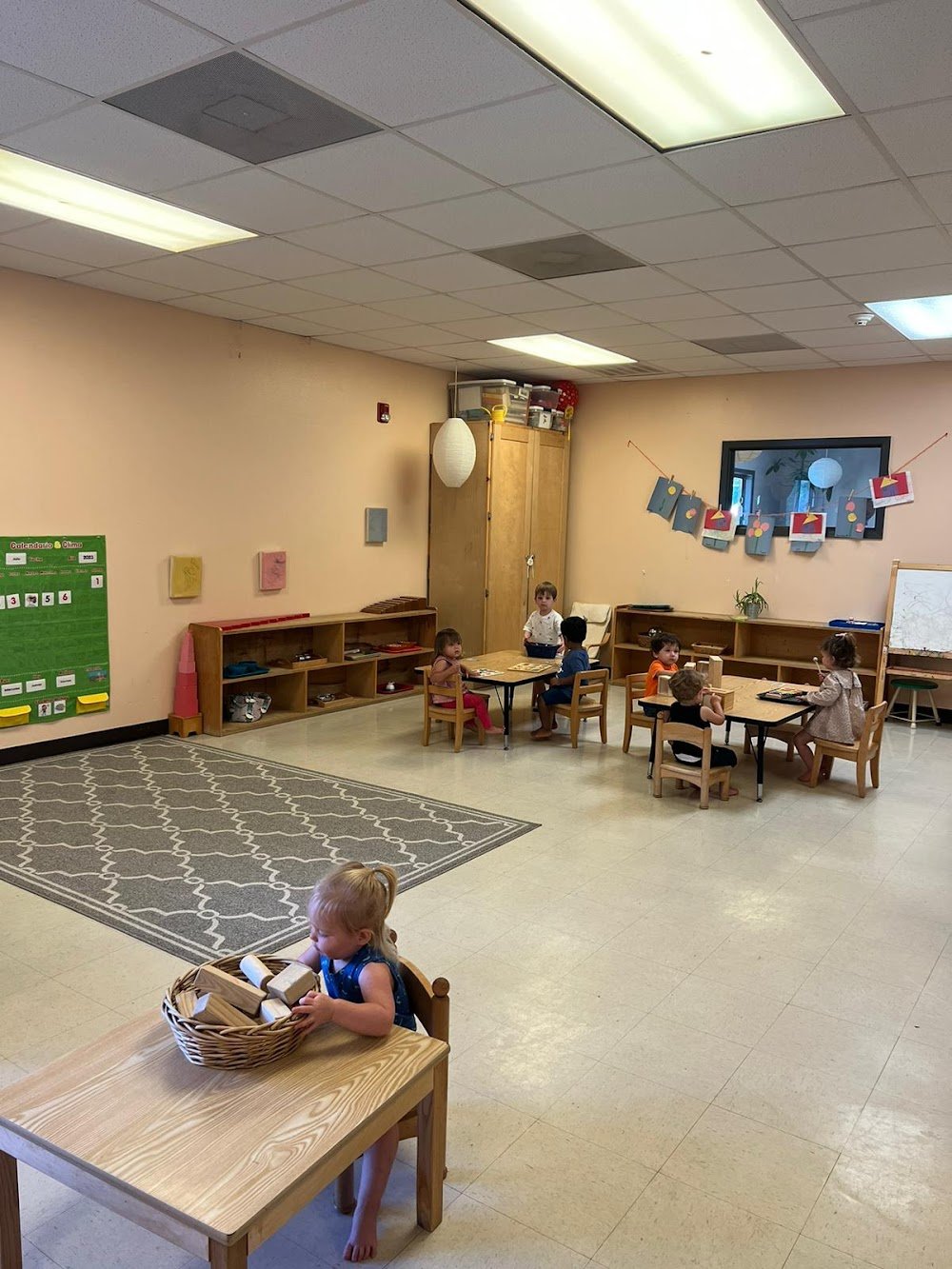 Mundo Verde Montessori Llc